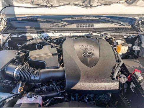 Certified 2023 Toyota Tacoma TRD Off-Road image 14