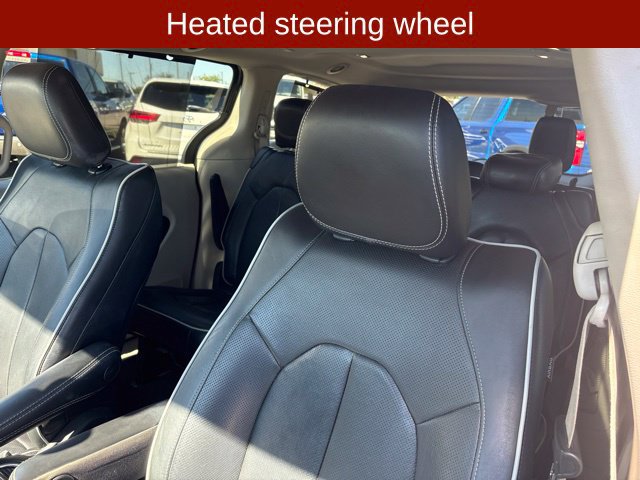 Used 2022 Chrysler Pacifica Limited FWD image 14