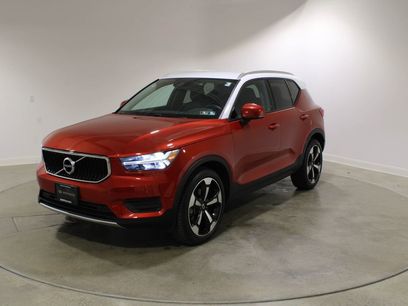 Used 2019 Volvo XC40 T5 Momentum