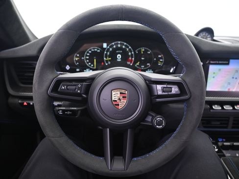 Certified 2025 Porsche 911 GT3 RWD image 33