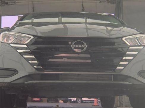 Used 2023 Nissan Versa S w/ Trunk Package image 3