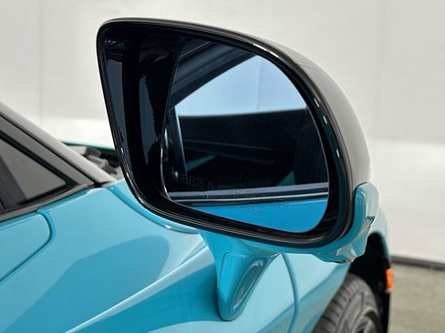 Used 2024 McLaren 750S Spider image 32