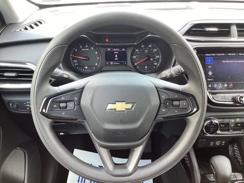 Used 2022 Chevrolet TrailBlazer LT w/ Convenience Package AWD/4WD image 15