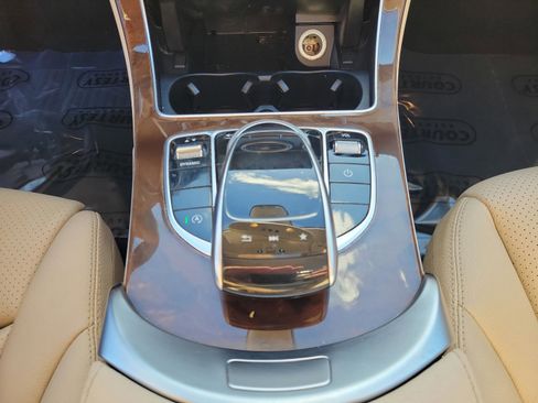Used 2017 Mercedes-Benz C 300 Sedan image 31