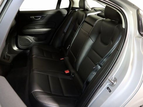 Used 2024 Volvo S60 B5 Core image 13