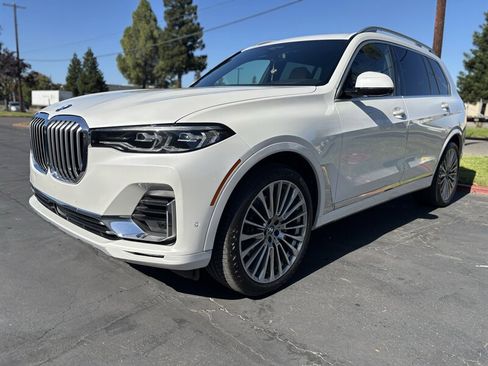 Used 2021 BMW X7 xDrive40i w/ Premium Package AWD/4WD image 6