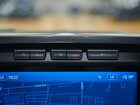 Certified 2023 Ford F150 Lariat w/ Equipment Group 502A High image 28