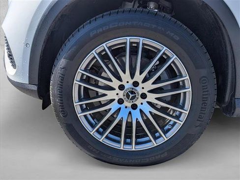 Used 2024 Mercedes-Benz GLC 300 image 9