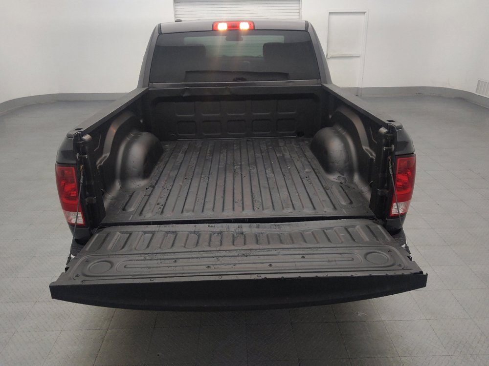 Used 2021 RAM 1500 Classic SLT RWD image 29