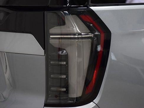 New 2026 Chevrolet Suburban Premier w/ Sun And Tow Package image 19