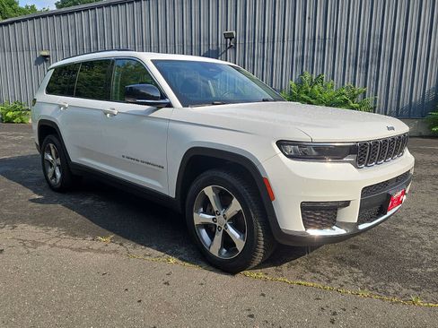 Used 2021 Jeep Grand Cherokee L Limited AWD/4WD image 3