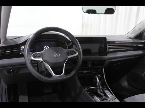 Certified 2026 Volkswagen Jetta SE FWD image 6