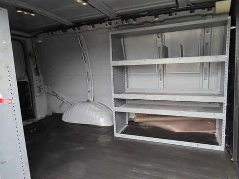 Used 2018 Chevrolet Express 2500 w/ Driver Convenience Package image 29