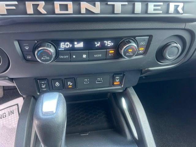 Used 2025 Nissan Frontier SV w/ SV Convenience Package RWD image 18