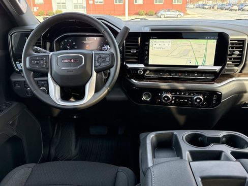 Used 2023 GMC Sierra 1500 Elevation image 2