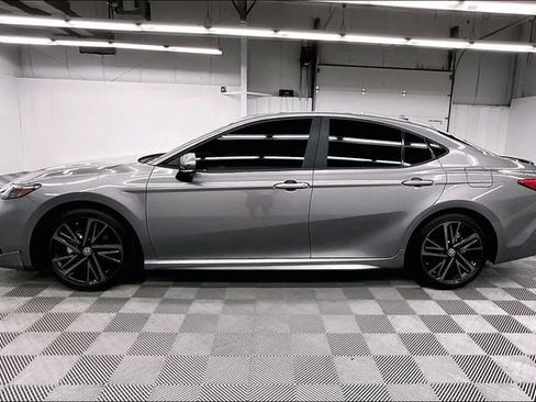 Used 2025 Toyota Camry XSE FWD image 14
