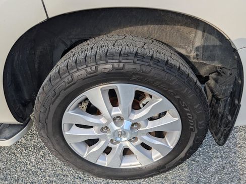 Used 2019 Toyota Sequoia Platinum image 10