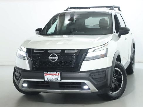 Used 2023 Nissan Pathfinder Rock Creek AWD/4WD image 3