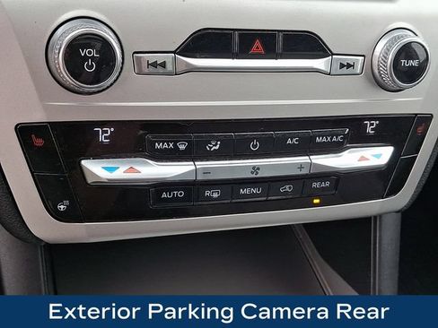 Used 2021 Ford Explorer XLT w/ Equipment Group 202A AWD/4WD image 13