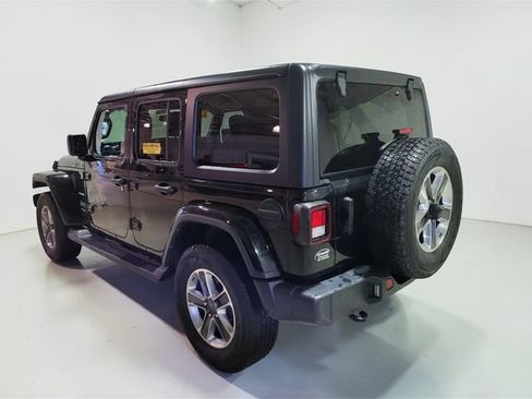 Used 2021 Jeep Wrangler Unlimited Sahara w/ Cold Weather Group image 16