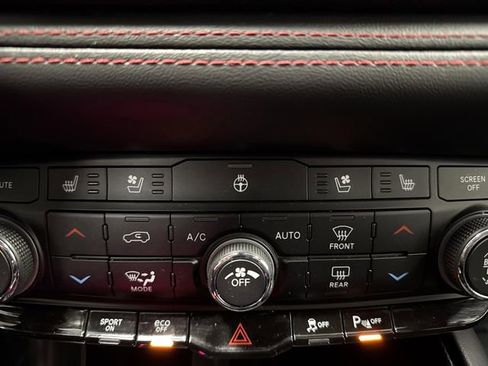 Certified 2025 Dodge Durango R/T image 8