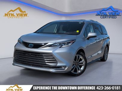 Used 2021 Toyota Sienna Platinum