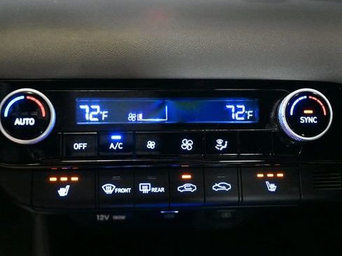 Used 2022 Hyundai Elantra SEL w/ Convenience Package FWD image 28