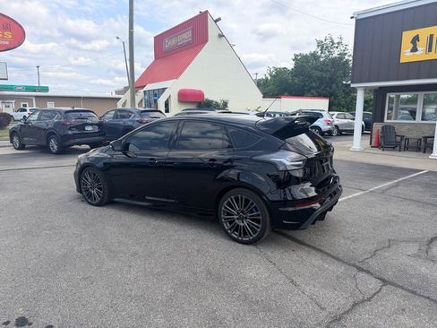 Used 2017 Ford Focus RS AWD/4WD image 11