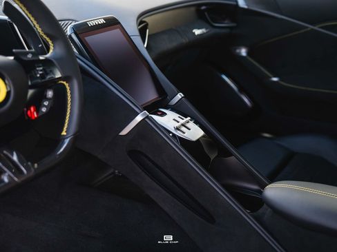 Used 2026 Ferrari Roma Spider RWD image 14