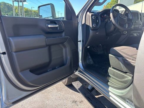 New 2026 GMC Sierra 2500 Pro image 9