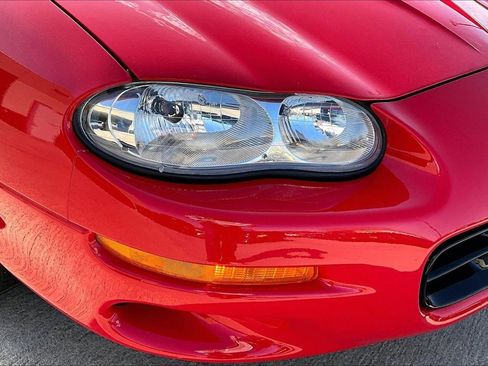 Used 2001 Chevrolet Camaro Z28 w/ SS Performance/Appearance Pkg image 29