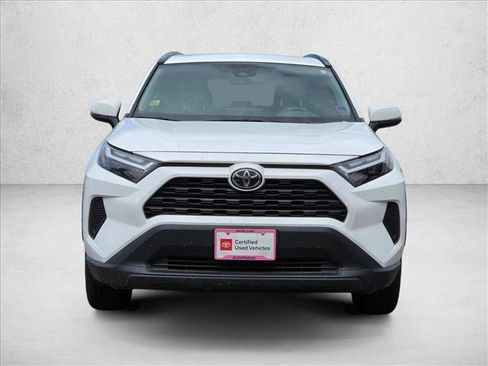 Used 2025 Toyota RAV4 LE AWD/4WD image 2