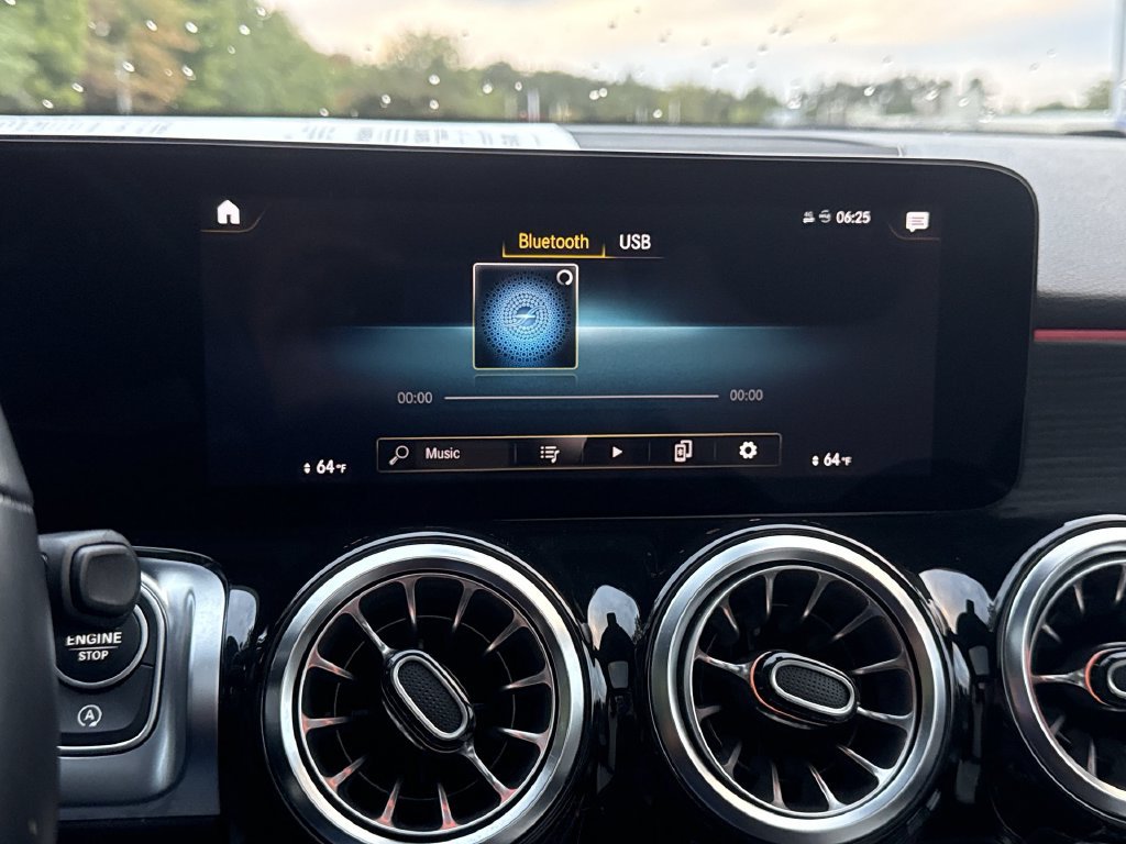 Used 2023 Mercedes-Benz GLB 250 4MATIC w/ AMG Line image 12