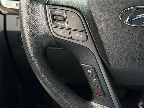 Used 2017 Hyundai Santa Fe SE image 27