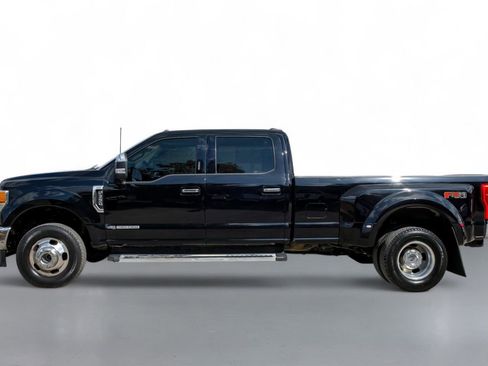Used 2022 Ford F350 XLT w/ XLT Premium Package image 9