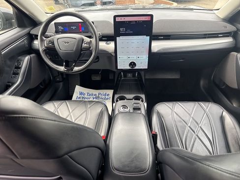 Used 2022 Ford Mustang Mach-E Select image 23