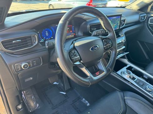 Used 2021 Ford Explorer ST image 16