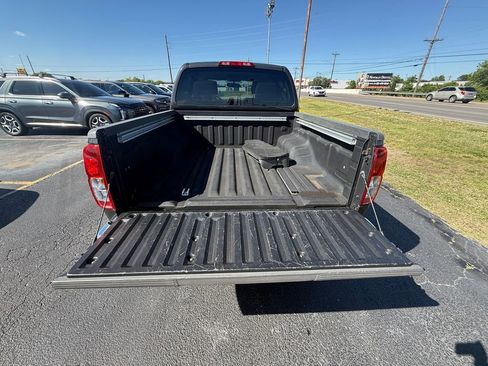 Used 2011 Nissan Frontier SV w/ SV Premium Utility Pkg RWD image 5