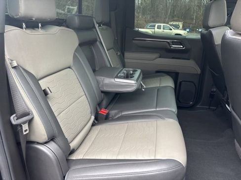 Used 2025 Chevrolet Silverado 1500 ZR2 w/ Technology Package image 16