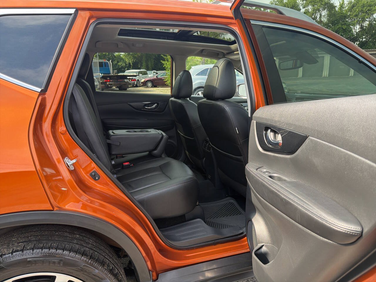 Used 2020 Nissan Rogue SL w/ Premium Package AWD/4WD image 28