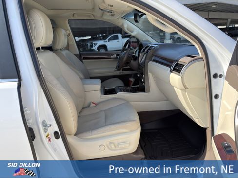 Used 2014 Lexus GX 460 w/ Premium Package AWD/4WD image 17
