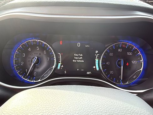 New 2026 Chrysler Pacifica Select image 21