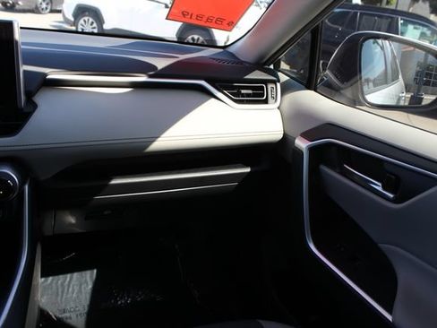 Certified 2025 Toyota RAV4 XLE FWD image 42