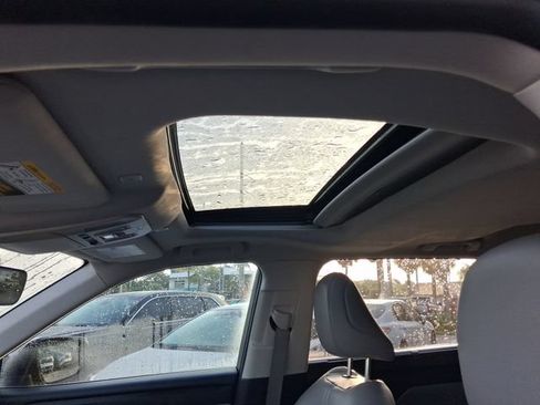 Used 2023 Toyota Highlander XLE FWD image 13
