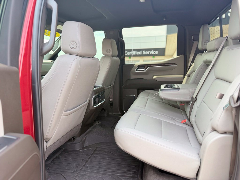 Used 2024 GMC Sierra 1500 SLT w/ SLT Premium Plus Package AWD/4WD image 8