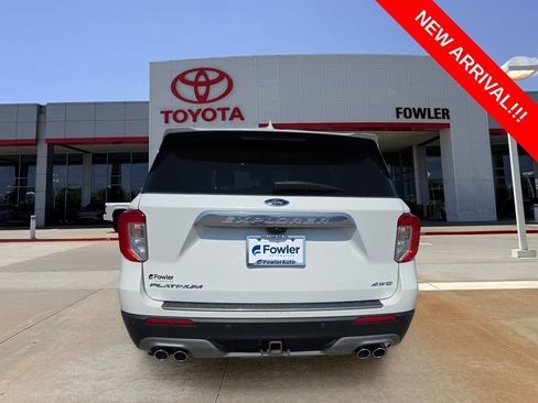 Used 2021 Ford Explorer Platinum w/ Equipment Group 601A AWD/4WD image 4