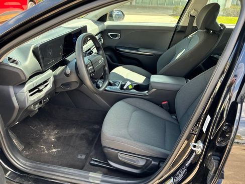 Used 2025 Kia K4 FWD image 17