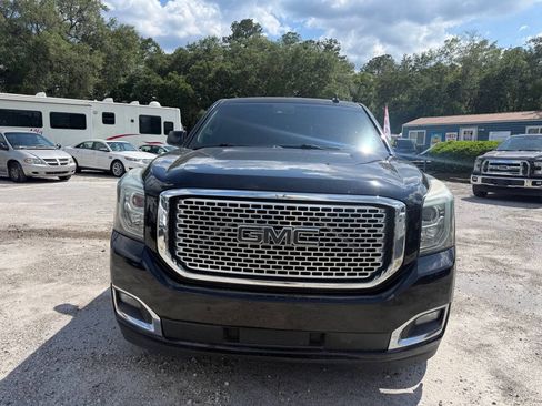 Used 2015 GMC Yukon Denali w/ Premium Package AWD/4WD image 3