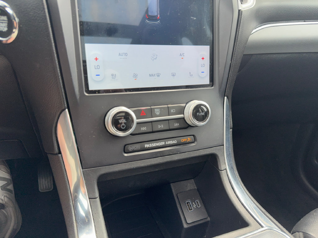 Used 2022 Ford Edge Titanium AWD/4WD image 22