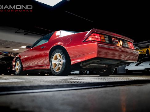 Used 1989 Chevrolet Camaro IROC-Z RWD image 64